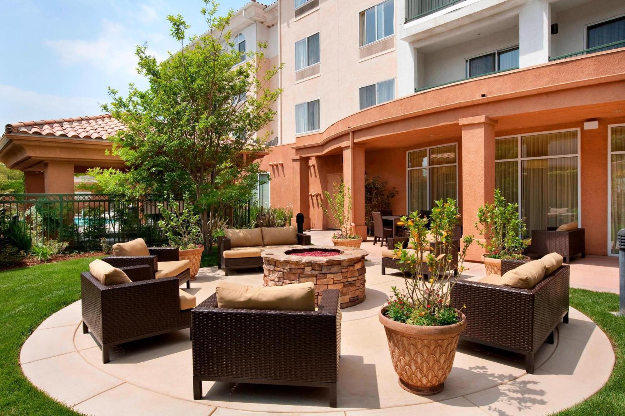 Courtyard Ventura Simi Valley Exterior photo